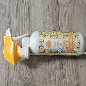 Scentsy Bathroom Cleaner Spray - Sun-Drenched Cotton - 16oz